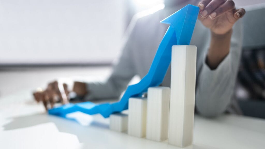 Gráfico mostrando aumento dos juros e endividamento no cheque especial