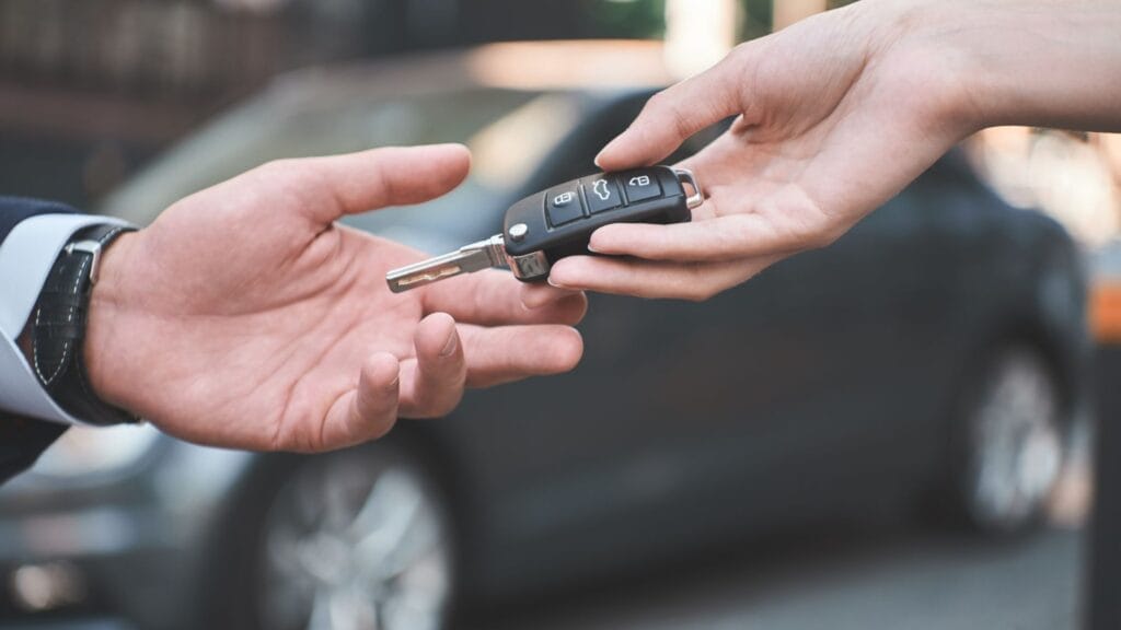 PESSOA VENDENDO O CARRO PARA QUITAR O FINANCIAMENTO